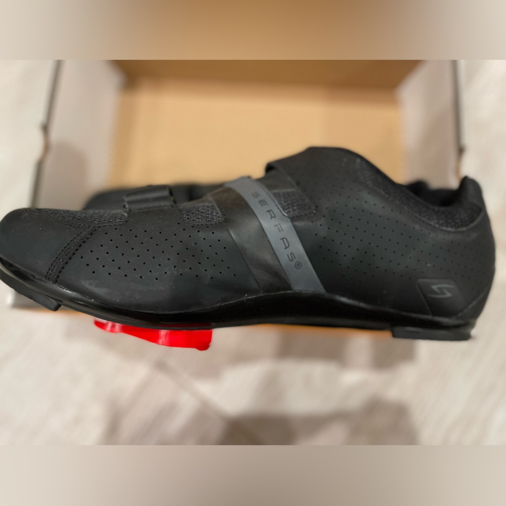 Serfas Paceline Road Cycling shoe in black for Peloton